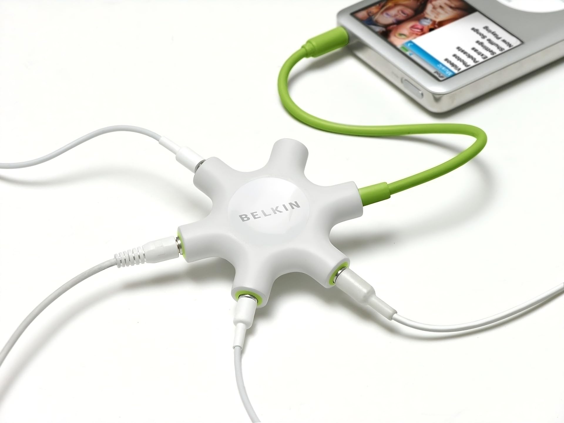 belkin-rockstar-f8z274bt-5-fach-kopfh-rer-splitter-3-5-mm-gr-n-wei image 3
