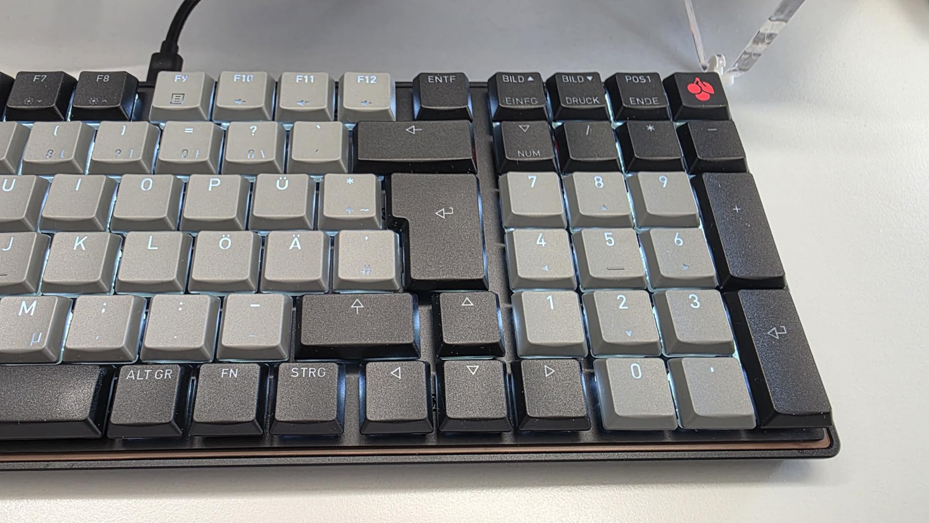 Gute Bürotastatur mit kleinen Abstrichen