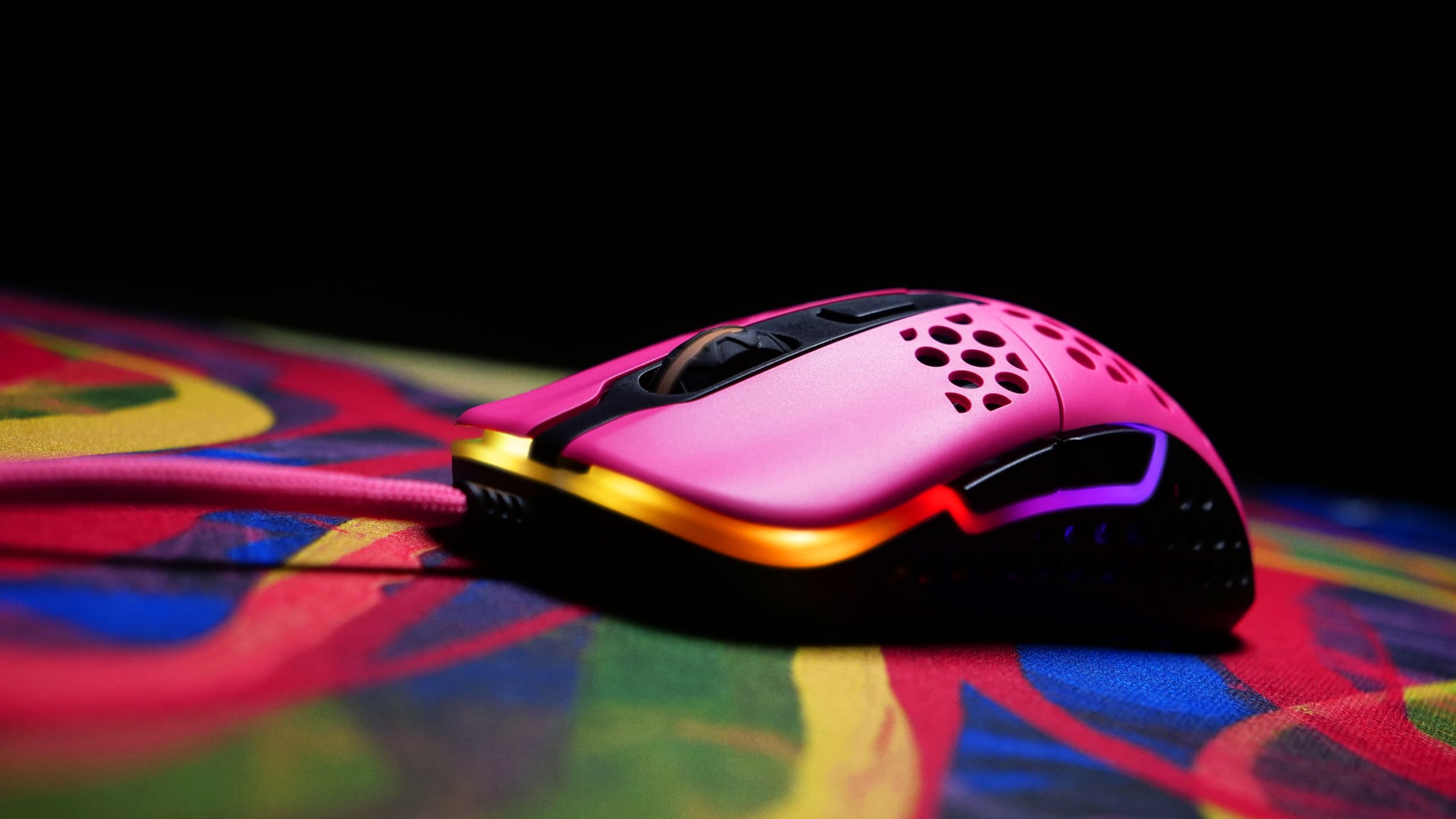 cherry-xtrfy-m42-rgb-kabelgebundene-gaming-maus-pixart-3389-pink-edition image 6