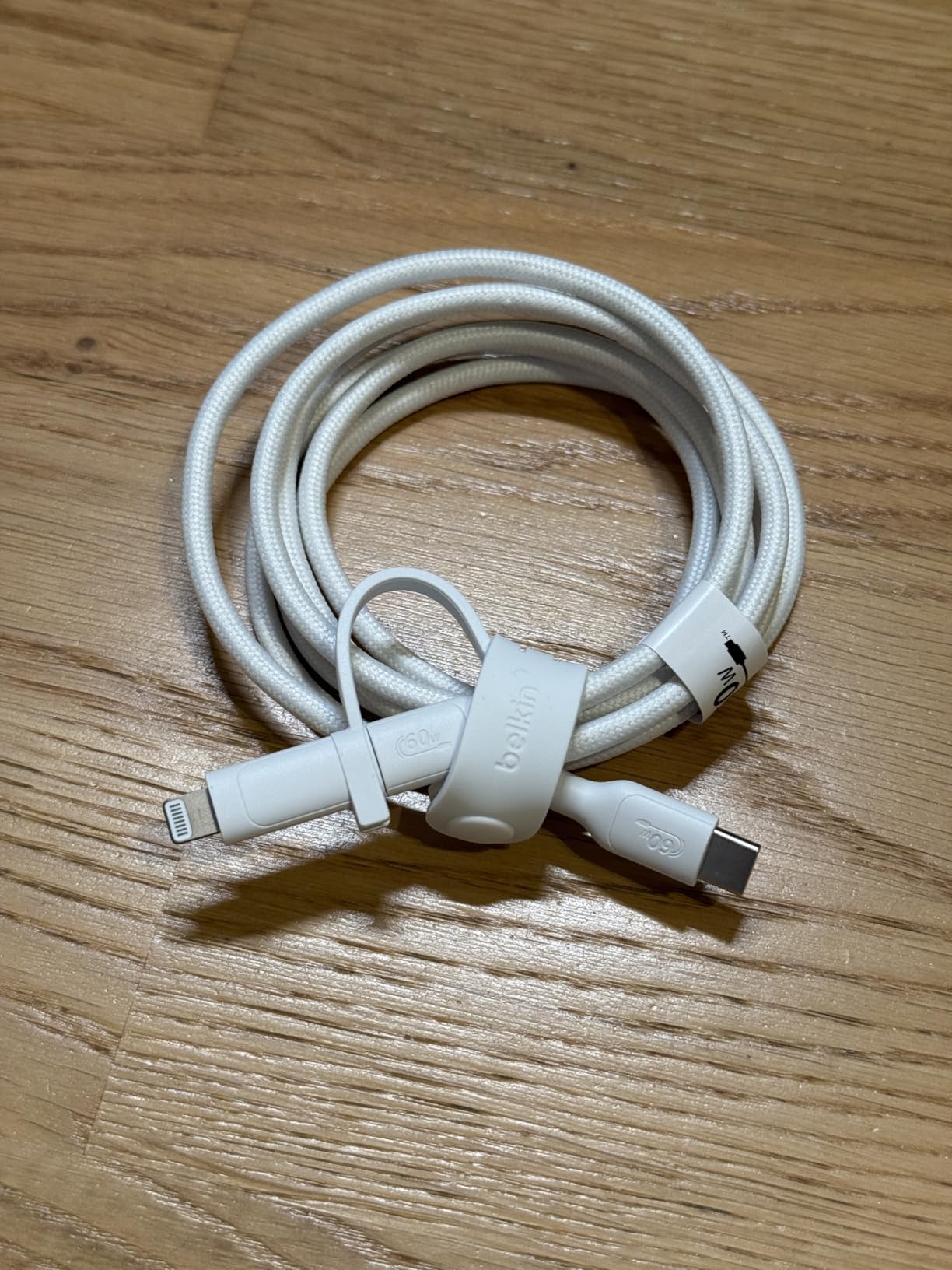 Zwei Stecker, ein Kabel