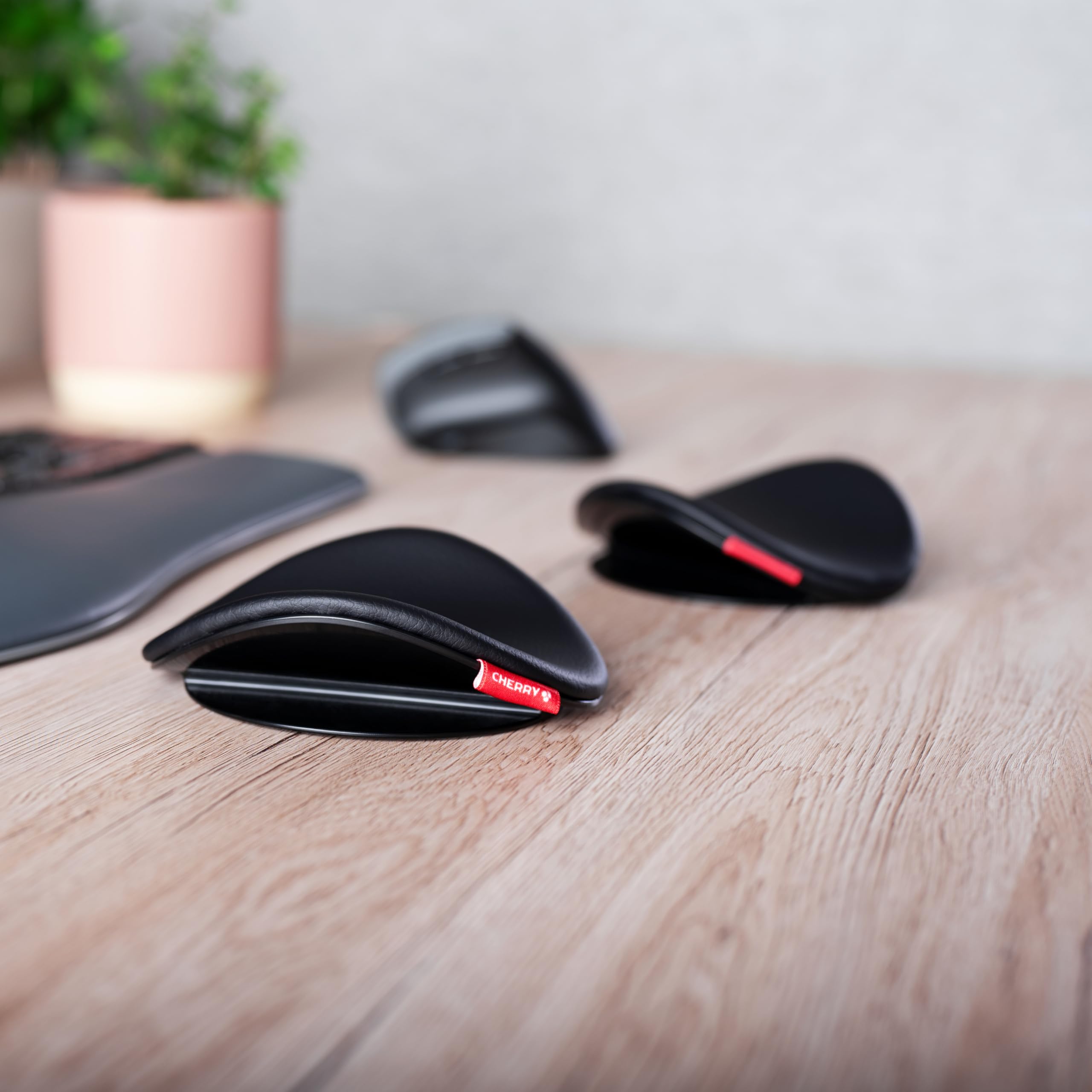 cherry-slidepad-ergo-gleitende-ergonomische-armauflage-schwarz image 2