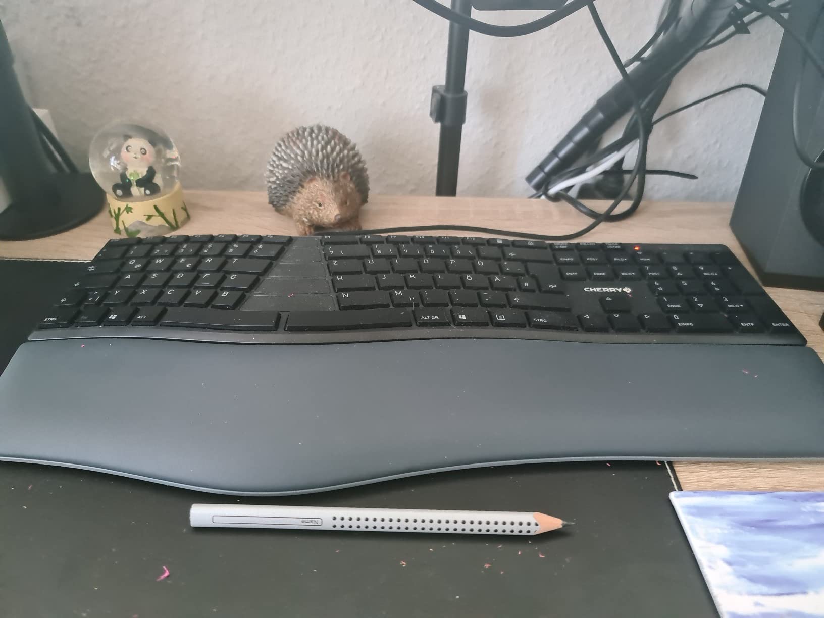 Solide Bürotastatur