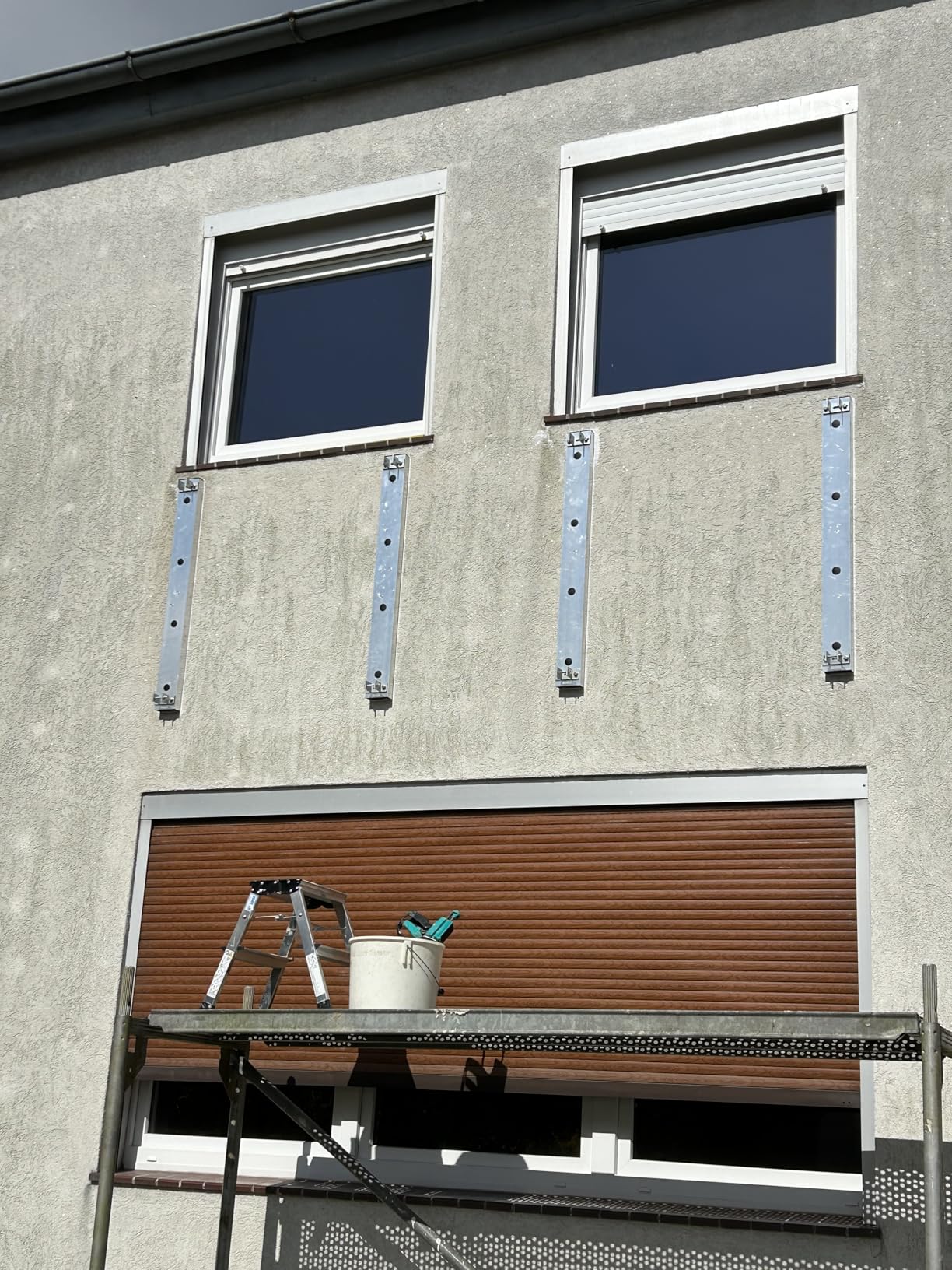 Stabile Halterung für 2 Panels